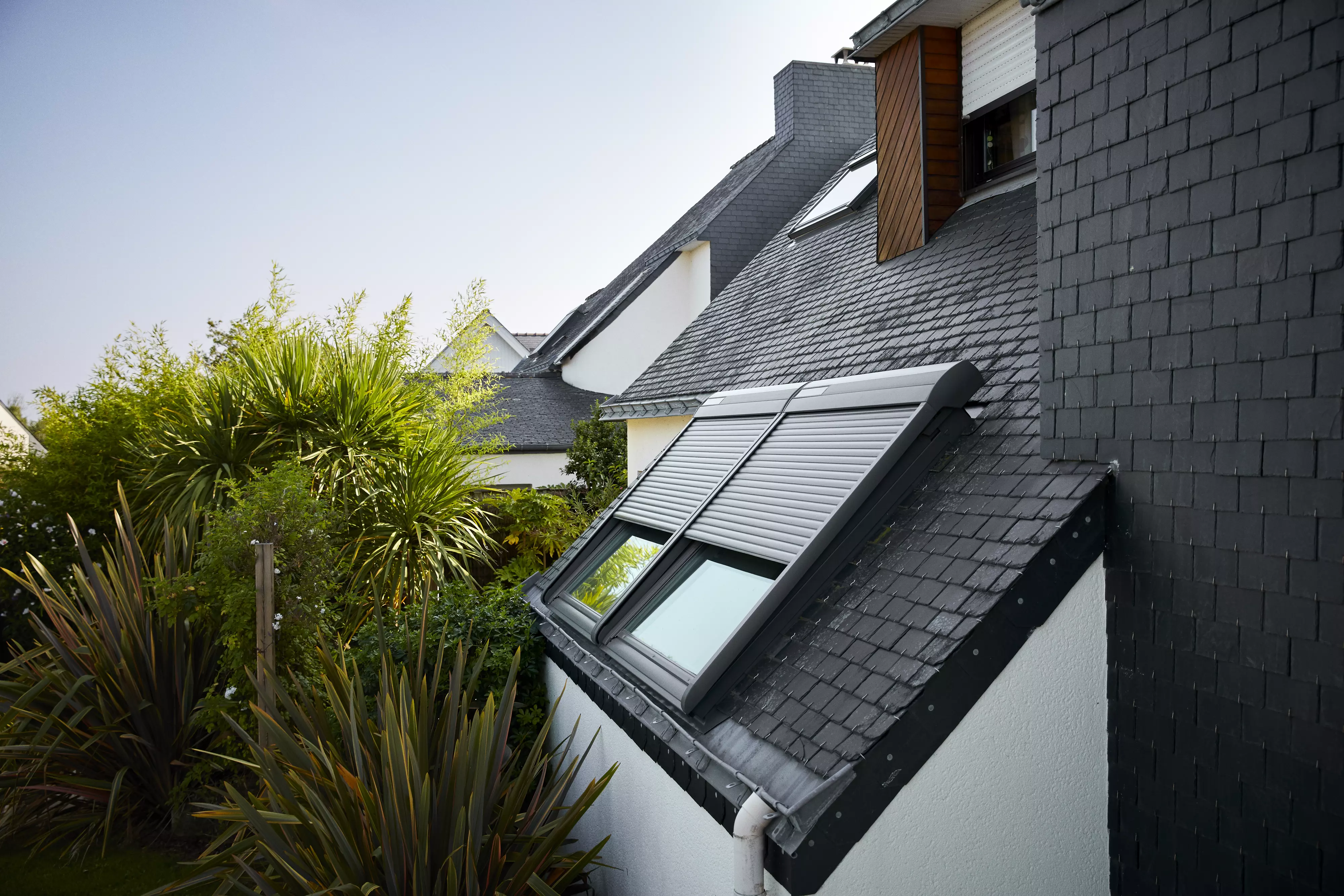 Volet roulant rigide solaire Velux